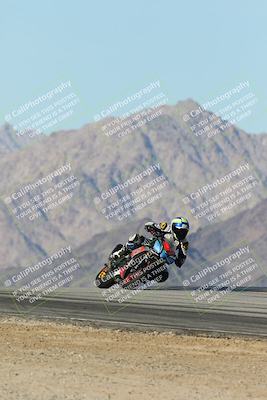 media/Dec-01-2025-Moto Forza (Mon) [[2daa91e15f]]/2-Intermediate Group/Session 4 Turn 9/